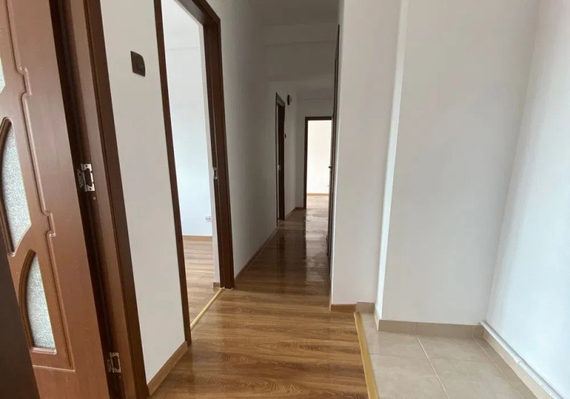 Apartament 3 camere decomandat 82 mp Gara-Autogara