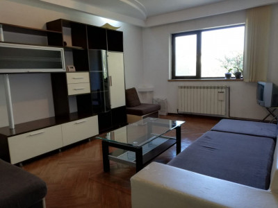 Apartament 2 camere Nicolina, etaj 3/4, prima statie, renovat