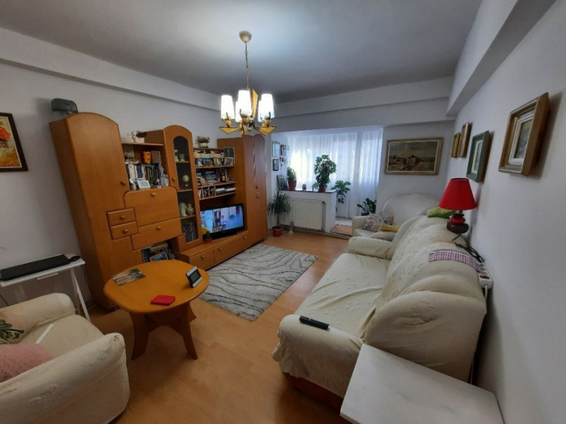 Apartament 2 camere decomandat Moara de Foc-Petru Poni