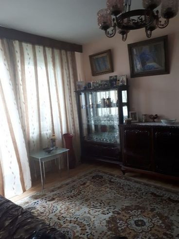 Podu Ros- Cantemir - apartament cu 3 camere 