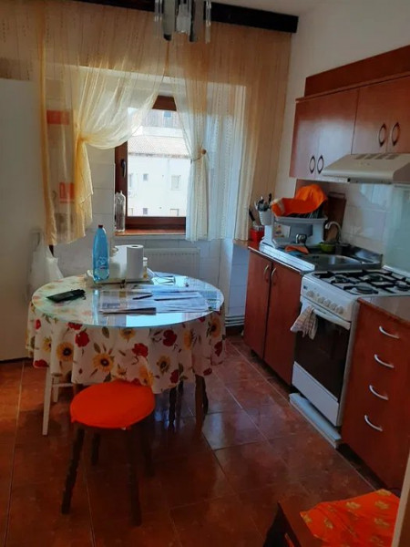 Apartament 4 camere decomandate 92 mp utili Nicolina- Biserica Catolica