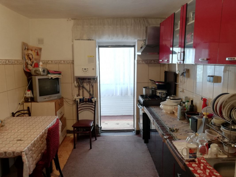 Apartament 3 camere-2 bai etaj 1, 91 mp Canta