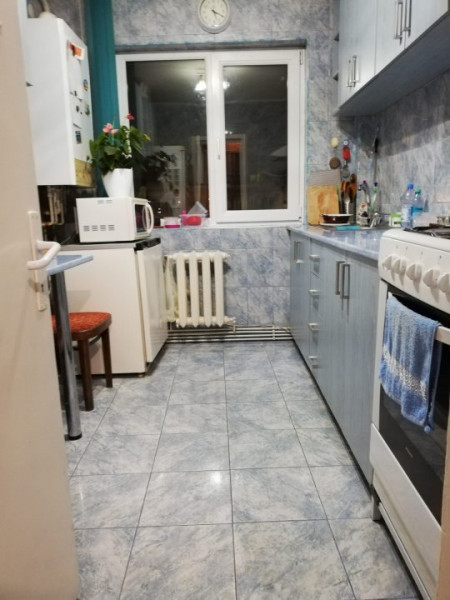 Podu Ros - Liceul Racovita- apartament cu 3 cam 