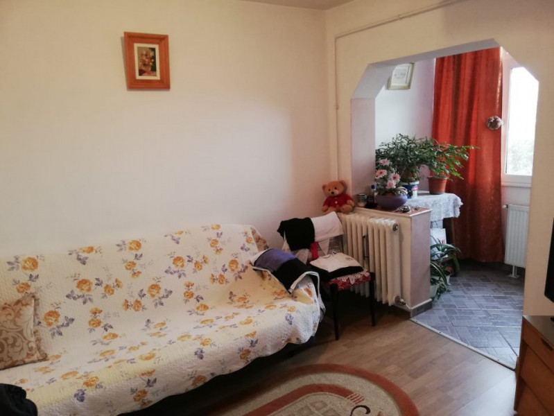 Apartament 2 camere, zona Piata Alexandru cel Bun