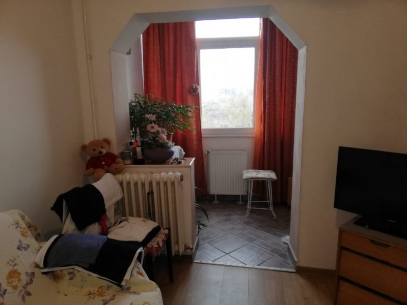 Apartament 2 camere, zona Piata Alexandru cel Bun