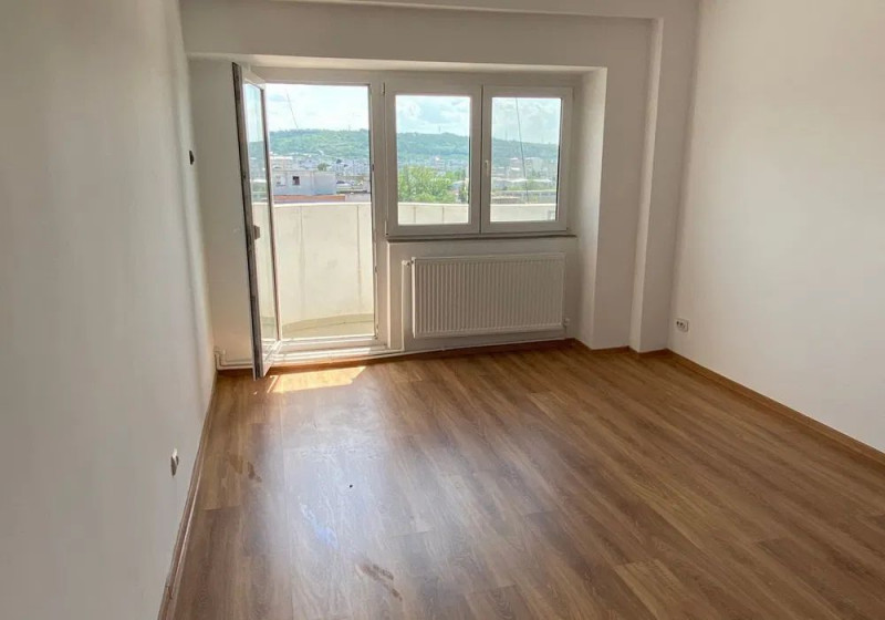 Apartament 3 camere decomandat 82 mp Gara-Autogara