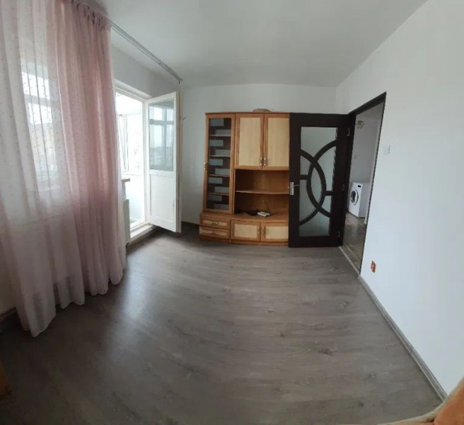 Apartament 3 camere decomandat etaj intermediar Pacurari-Moara de Foc