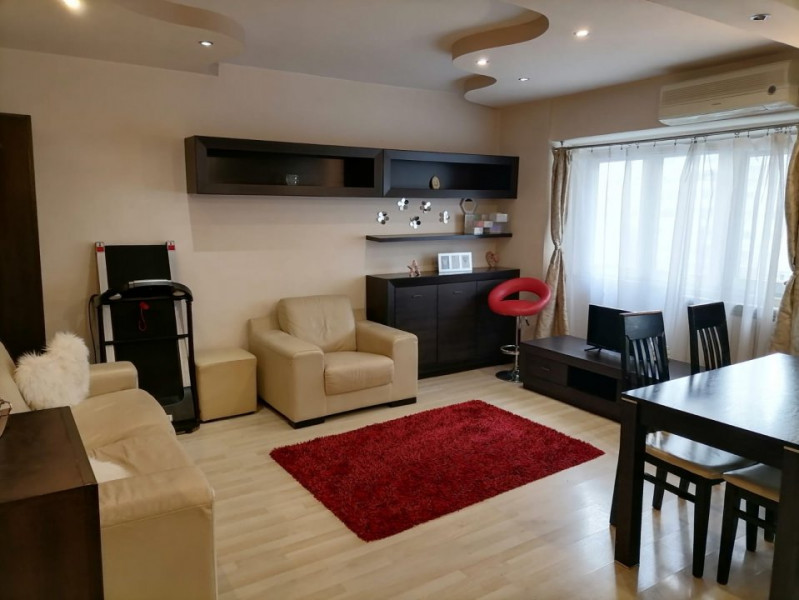 Apartament 3 camere decomandat 2 bai Strada Garii 