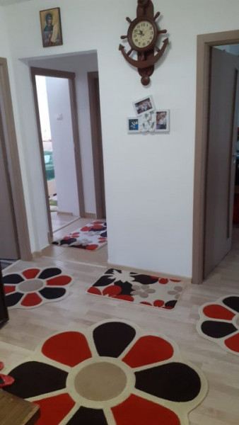 Apartament 3 camere D, Metalurgie, etaj 2/4, renovat, 2 bai