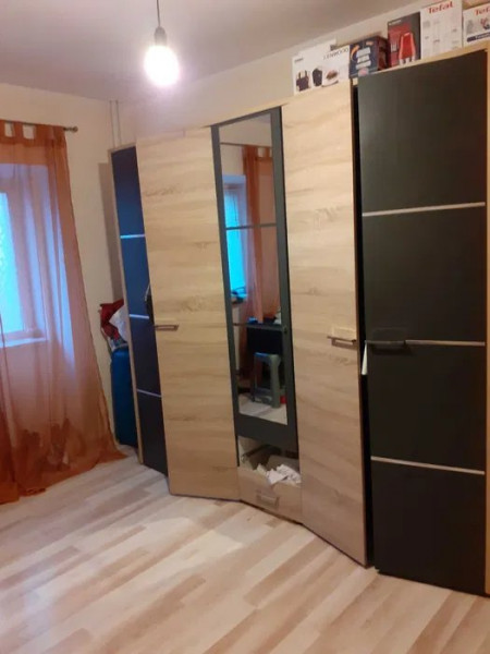 Apartament 3 camere decomandat 2 bai etaj 1 Pacurari-Alpha Bank