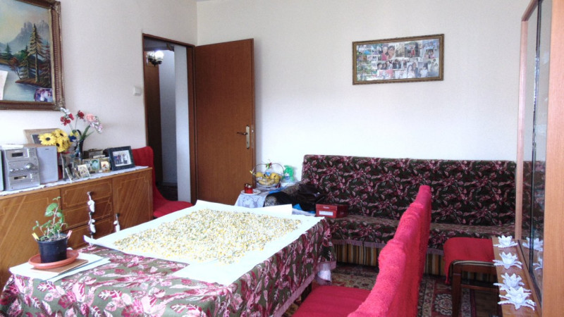 Apartament 3 camere D, 2 bai, Tatarasi, Bloc din 1982