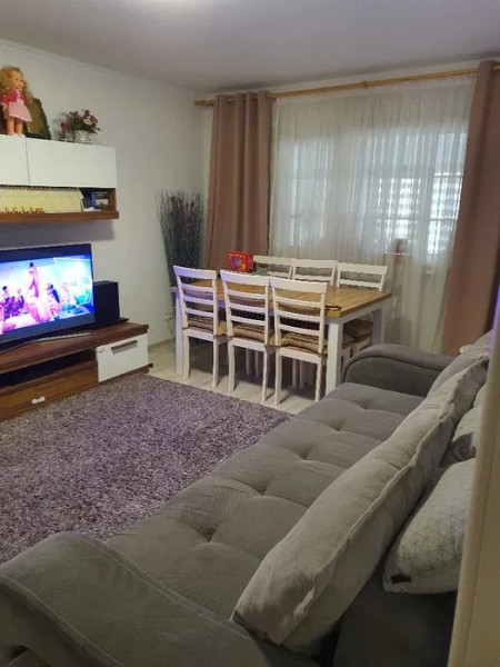 Frumoasa - Apartament 4 camere, decomandat, 2 bai, curte, beci