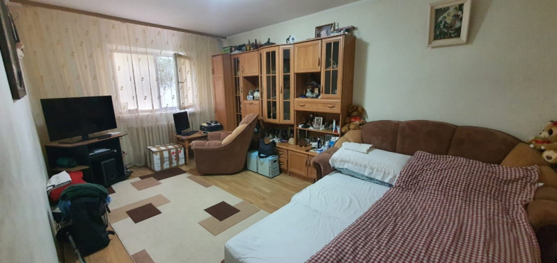 Alexandru cel Bun - Apartament 3 camere 