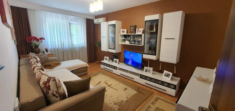 Apartament 3 camere - Galata