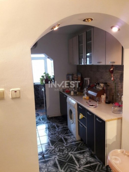 Apartament 3 camere, decomandat, CUG