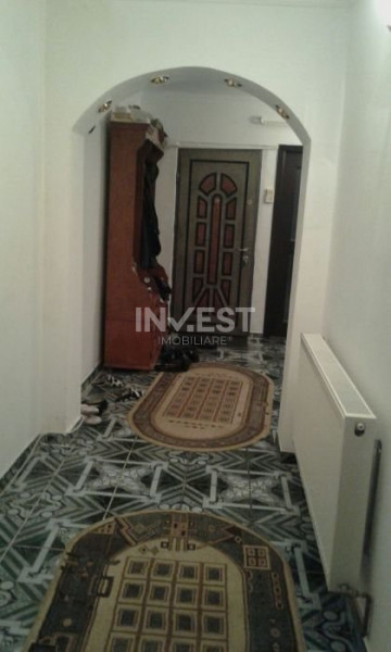  Apartament 3 camere, decomandat, CUG
