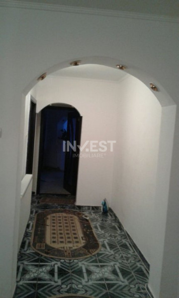  Apartament 3 camere, decomandat, CUG