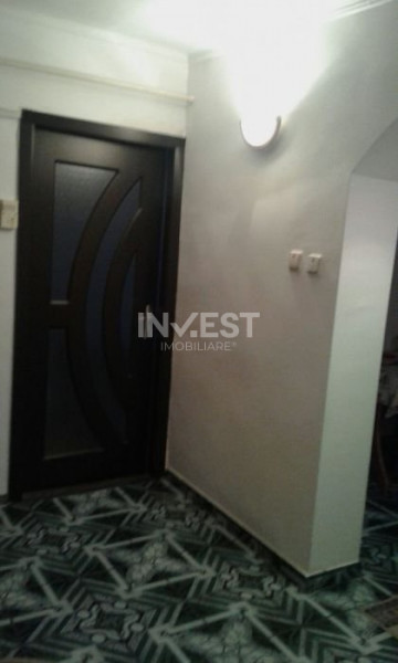  Apartament 3 camere, decomandat, CUG