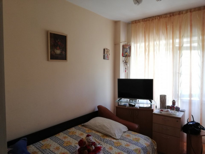 Apartament 3 camere decomandat Posta Pacurari-Moara de Foc