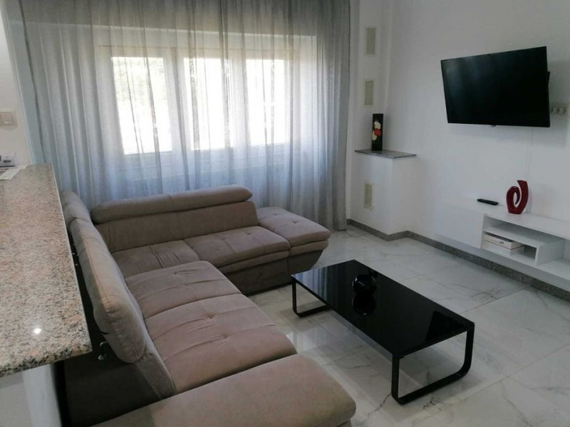 Apartament 3 camere decomandat Gara-Arcu