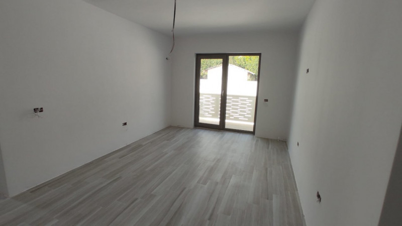 APARTAMENT 2 CAMERE, BLOC NOU, DECOMANDAT