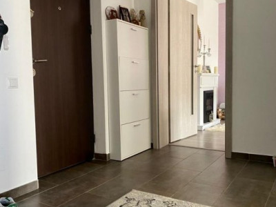 APARTAMENT 2 CAMERE, DECOMANDAT BLOC NOU, UTILAT SI MOBILAT