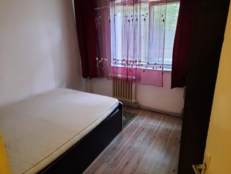 zona Dacia - Apartament 2 camere ETAJ, 1 LIBER