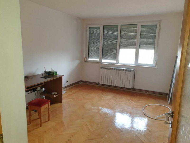 Podu Ros- apartament 3 cam Decomandat 