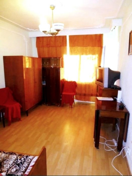 Apartament 1 camera decomandat - etaj 1 - Tatarasi - Metalurgie