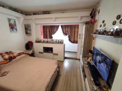 Apartament 1 cam. decomandat, et. 3, Nicolina, ingrijit