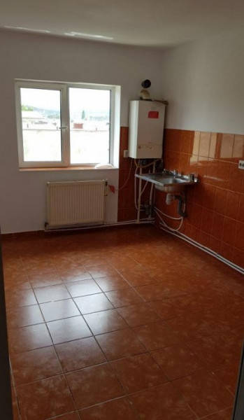 Apartament 4 camere decomandat zona Tatarasi- Metalurgie