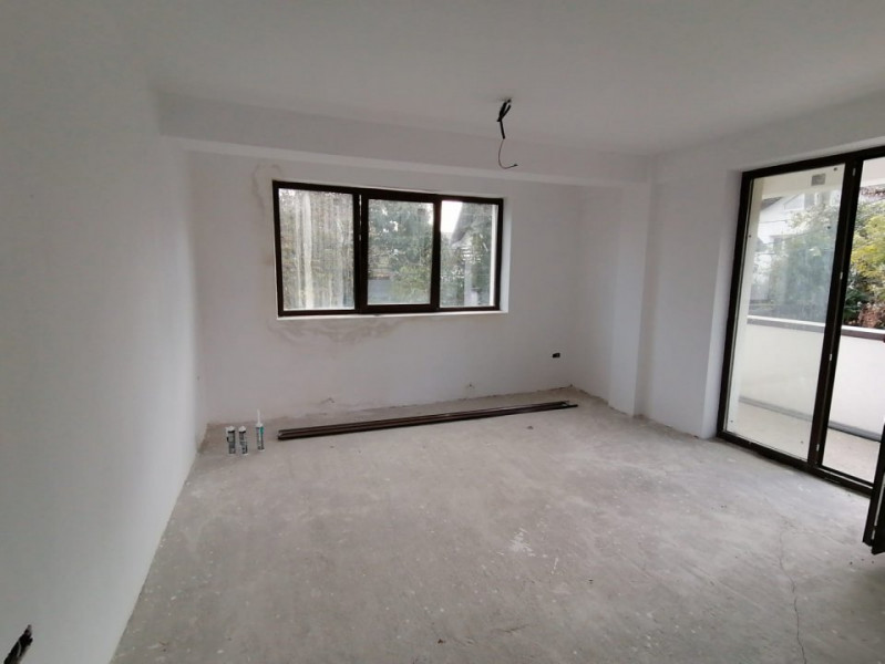 Apartament 3 camere - Podul de Fier - etaj 1