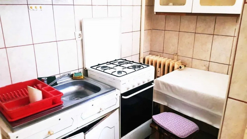 Garsoniera - Tatarasi - etaj 1 - la bulevard