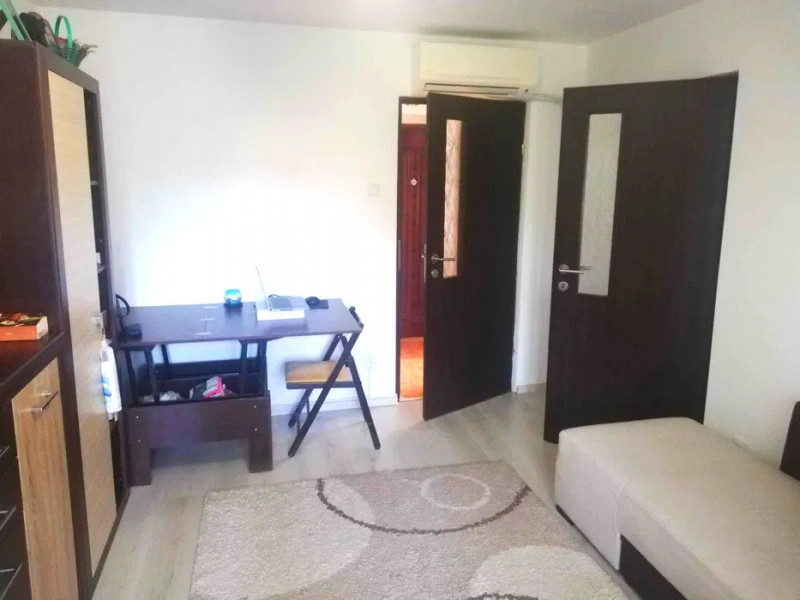 Apartament 2 camere decomandat- Podu Ros