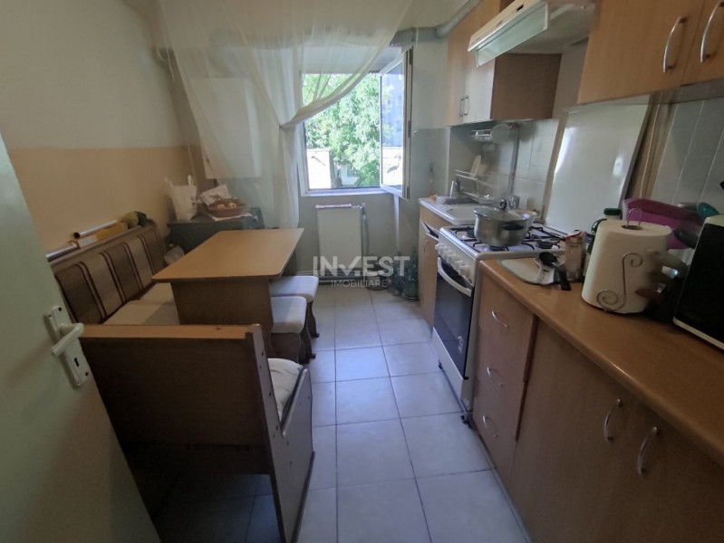 Apartament 2 cam. decomandat, et. 1, Nicolina