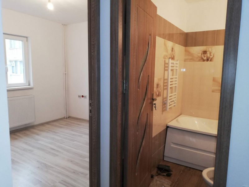 Baza 3 apartament 3cam , etajul 3 , renovat