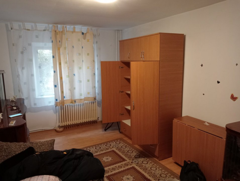 Apartament 2 camere decomandat, zona Dacia