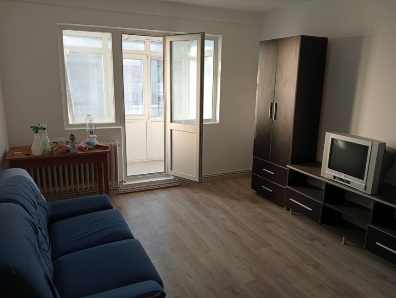 Apartament 3 camere, recent renovat,totul nou, rond Zimbru