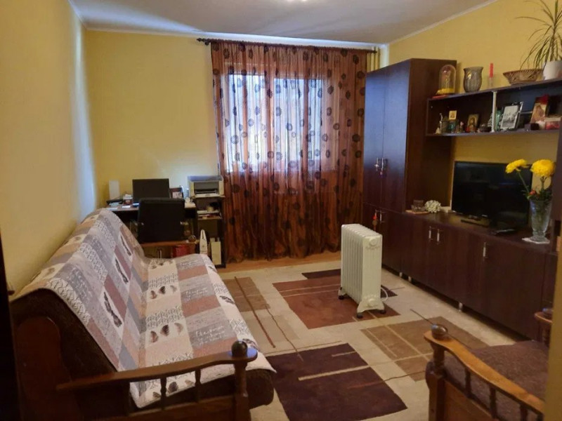 Podu Ros- Liceul Racovita, apartament 3 camere 