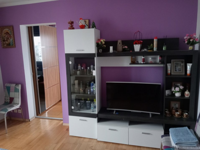 Apartament 2 camere,mobilat si utilat, vizavi de piata Alexandru