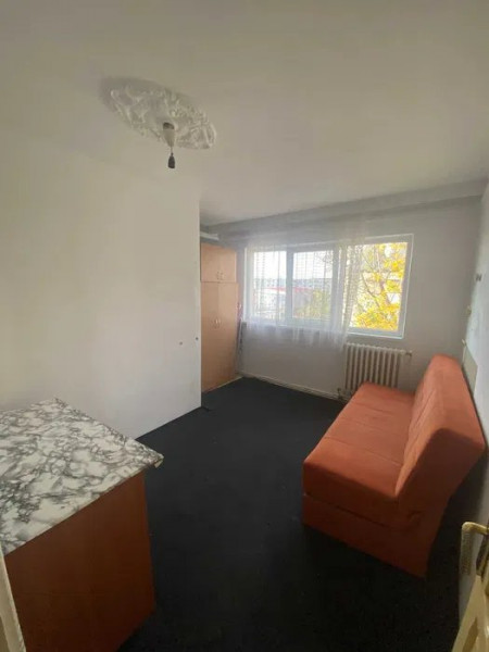 Apartament cu 3 camere decomandat,etajul 3, Alexandru cel Bun 