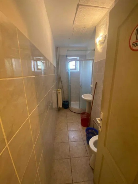 Apartament cu 3 camere decomandat,etajul 3, Alexandru cel Bun 