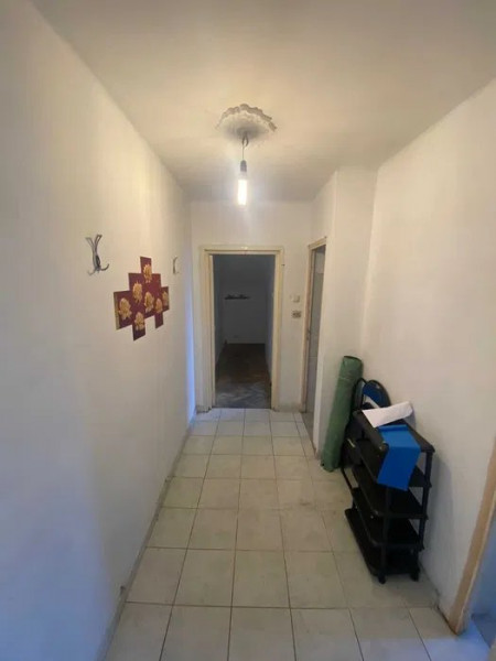 Apartament cu 3 camere decomandat,etajul 3, Alexandru cel Bun 