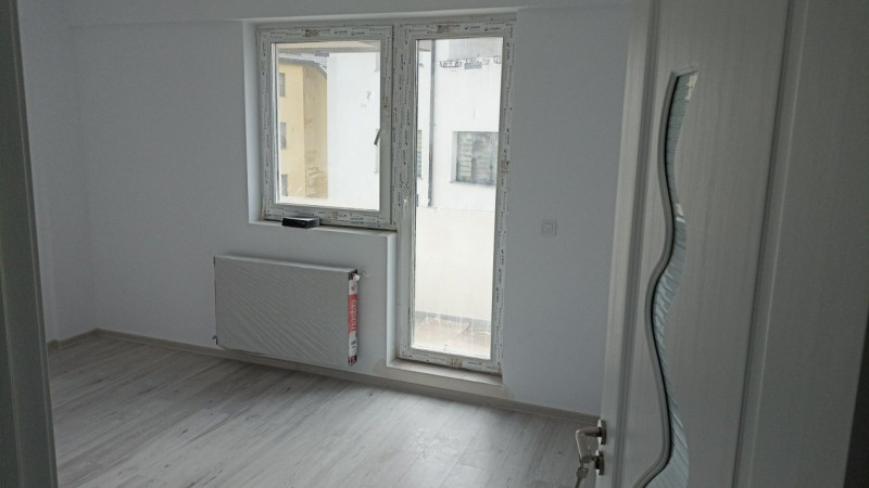 Apartament 2 camere, nou, boxa si loc parcare intabulate