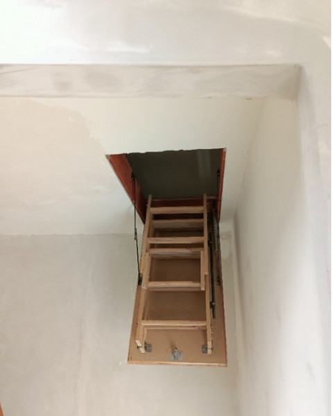 Ap. 2 camere plus 2 cam. la etaj, decomandat, Hlincea, 2015