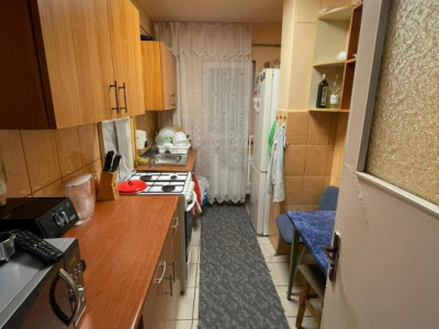 3 camere -etaj 1 - Tatarasi-Metalurgie