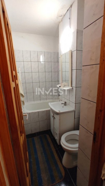 Apartament 3 camere, liber, zona Zimbru