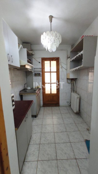 Apartament 3 camere, liber, zona Zimbru