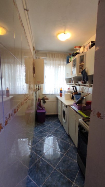 Apartament cu 2 camere, zona MCB