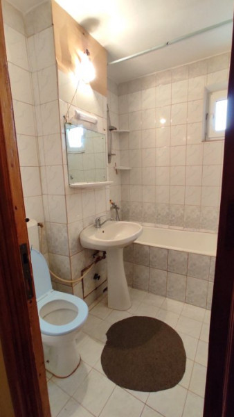 Apartament 3 camere, zona Mircea-Alexandru